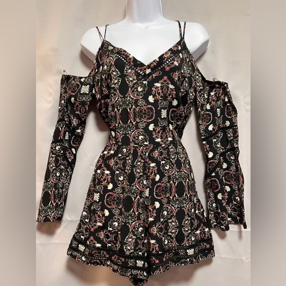 Kendall + Kylie Multi Floral Long Sleeve Romper Black Boho Bohemian Hippie Sz S - Picture 1 of 11